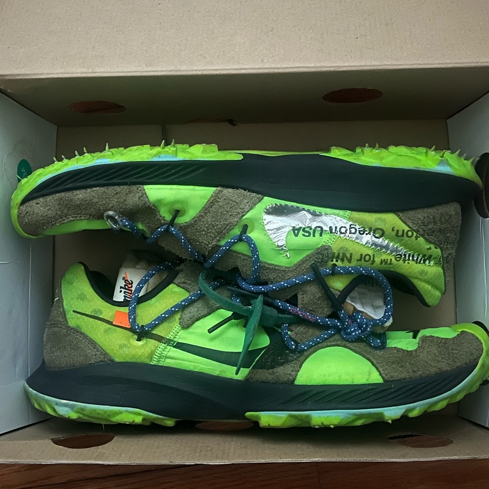 Off-White x Wmns Air Zoom Terra Kiger 5 'Athlete